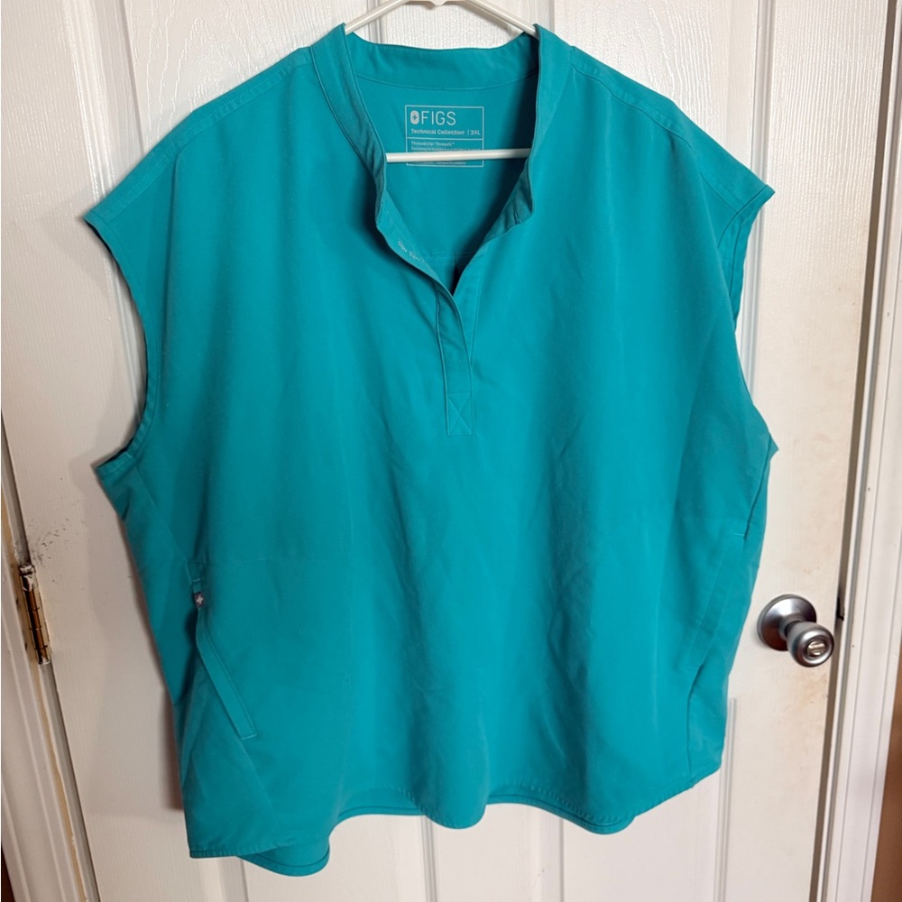 FIGS Rafaela top in Oasis PLUS SIZE